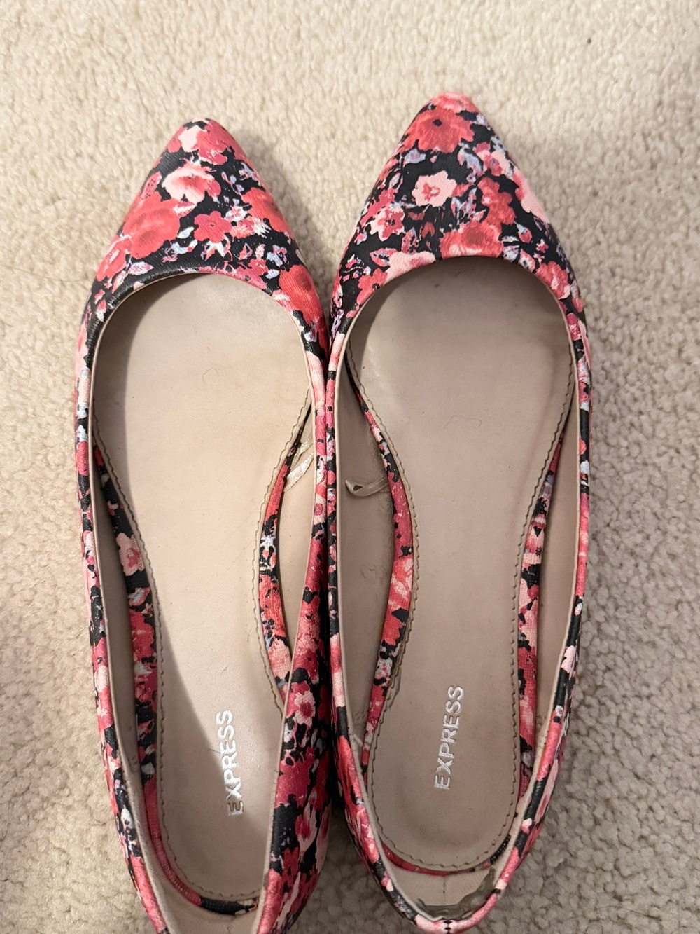 Express Women's Coral Pink Floral Pointed-Toe Flats